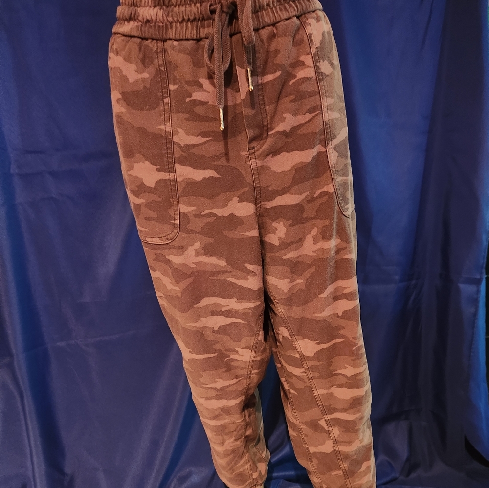 Camp joggers